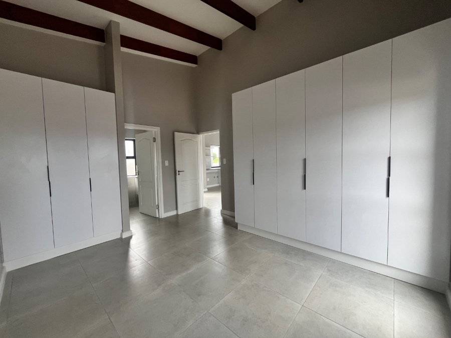 To Let 2 Bedroom Property for Rent in Heatherlands Western Cape
